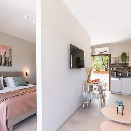 Willa Maira Azalea By *