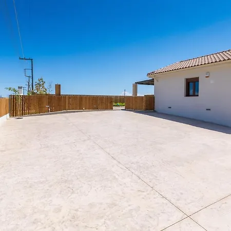 Villa Maira Azalea By